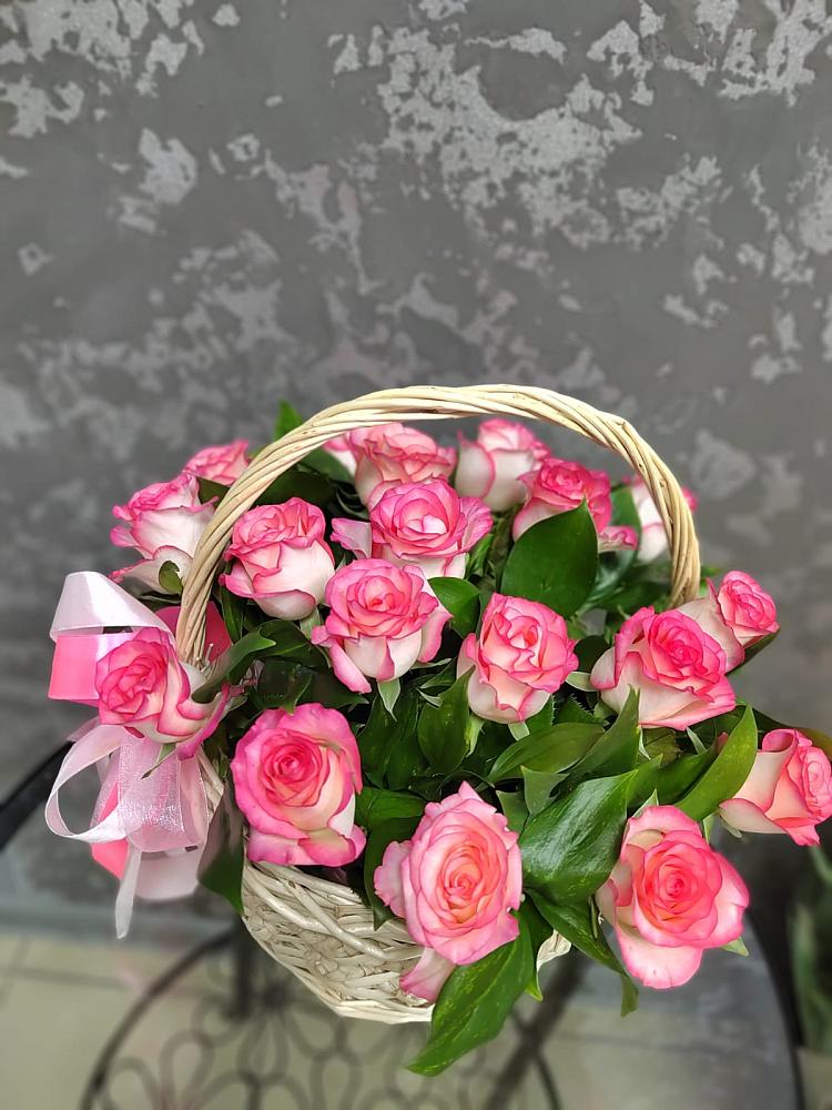 Цветочная композиция из Розы в корзине в Дубне Московская область