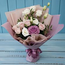 Букет цветов из:  Розы и Лизиантусы в Дубне Московская область