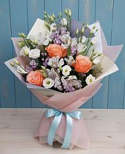 Букет цветов из:  Лизиантусы, Розы, Альстромерии и Гипсофила в Дубне Московская область