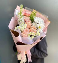 Букет цветов из:  Хризантемы и Розы в Дубне Московская область