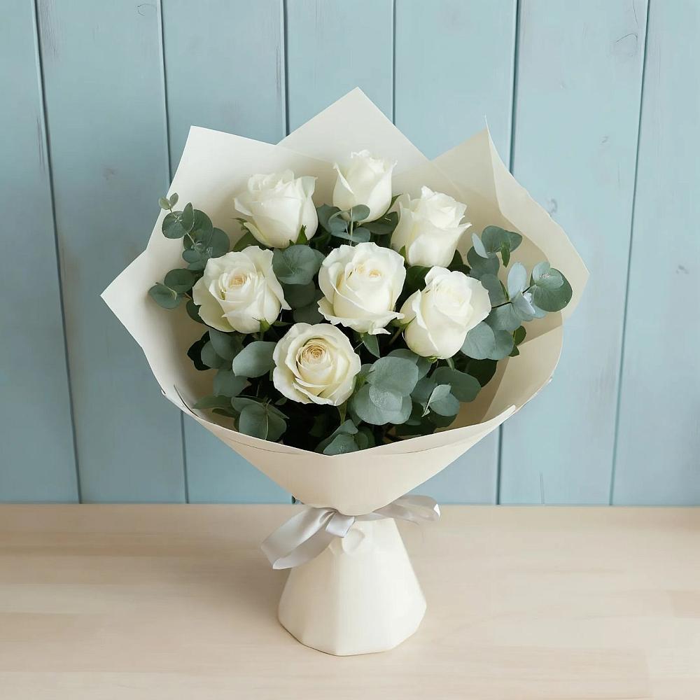 Букет Белые розы в Эвкалипте в Дубне Московская область