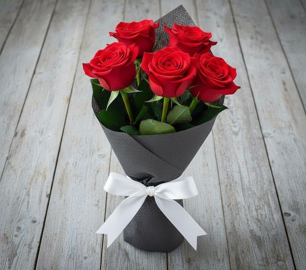 Букет 5 Красных роз Эдлесс Лав в Дубне Московская область