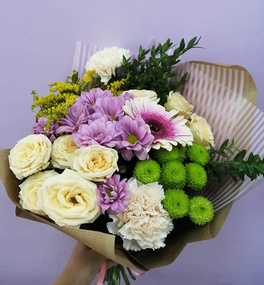 Букет цветов из: Хризантемы, Розы, Гвоздики и Герберы в Дубне Московская область