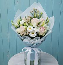 Букет цветов из:  Розы и Лизиантусы в Дубне Московская область