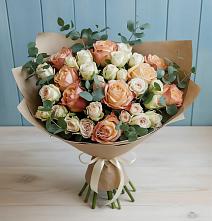 Букет цветов из:  Альстромерии и Розы в Дубне Московская область