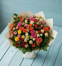 Букет Микс из разноцветных кустовых роз в Дубне Московская область